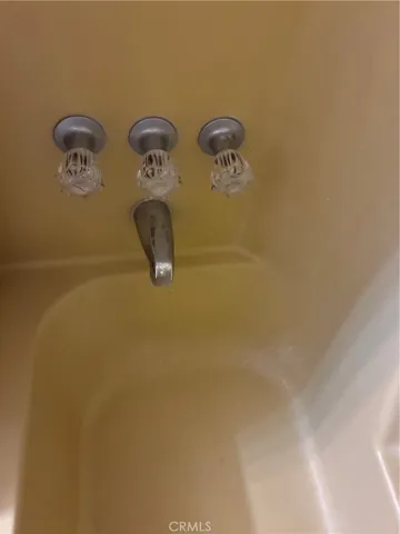 second tub smaller with shower 2nd br