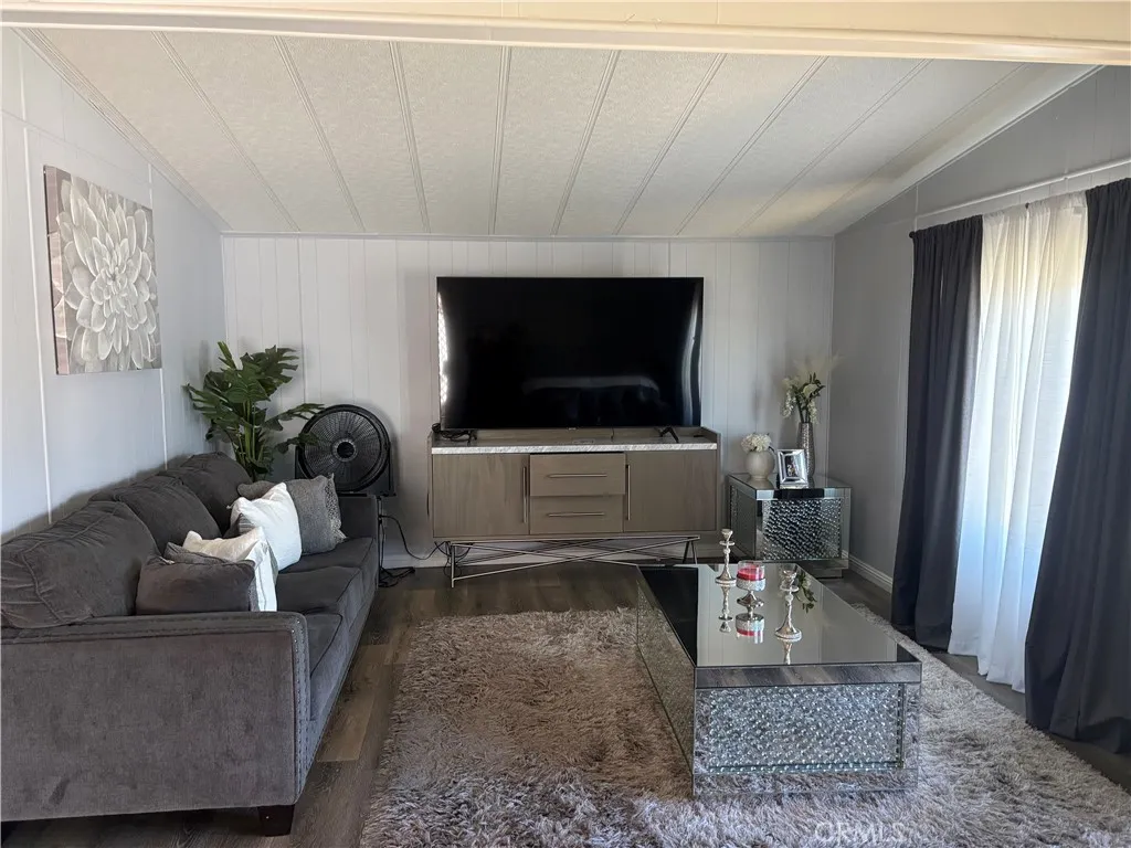 15252 Seneca 84, Victorville, California 92392 — photo 4