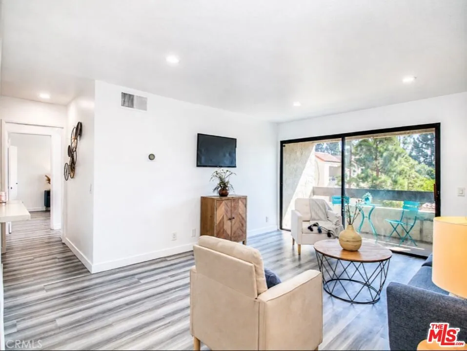 600 W 3rd Street A311, Santa Ana, California 92701 — photo 4