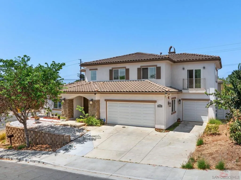 1675 Felicita, Escondido, California 92025 — photo 5