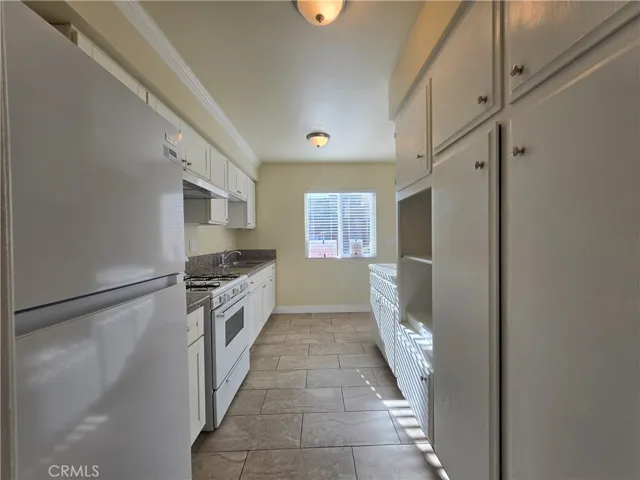 273 Alpine Street E, Upland, California 91786 — photo 4