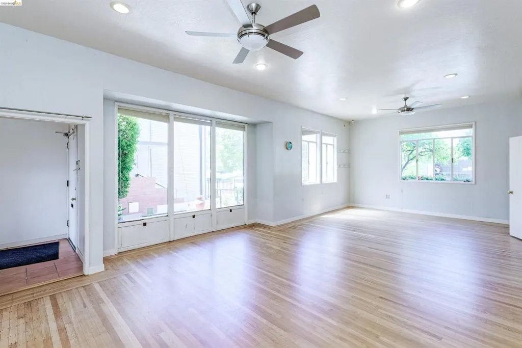 2944 Webster St, Oakland, California 94609 — photo 5