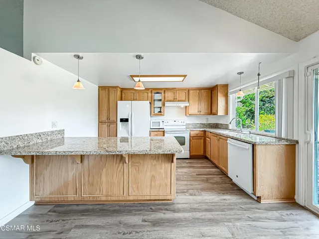 cKitchen and Dining3