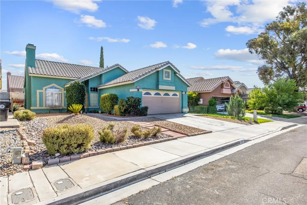14143 Dapple Court, Victorville, California 92394 — photo 4