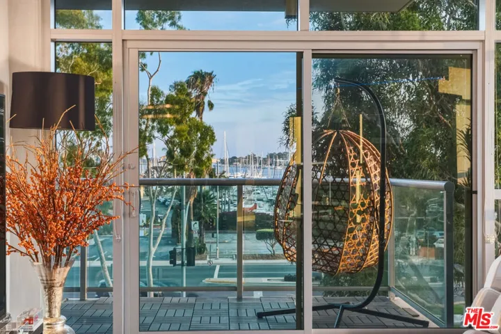 13700 Marina Pointe Drive 305, Marina Del Rey, California 90292 — photo 4