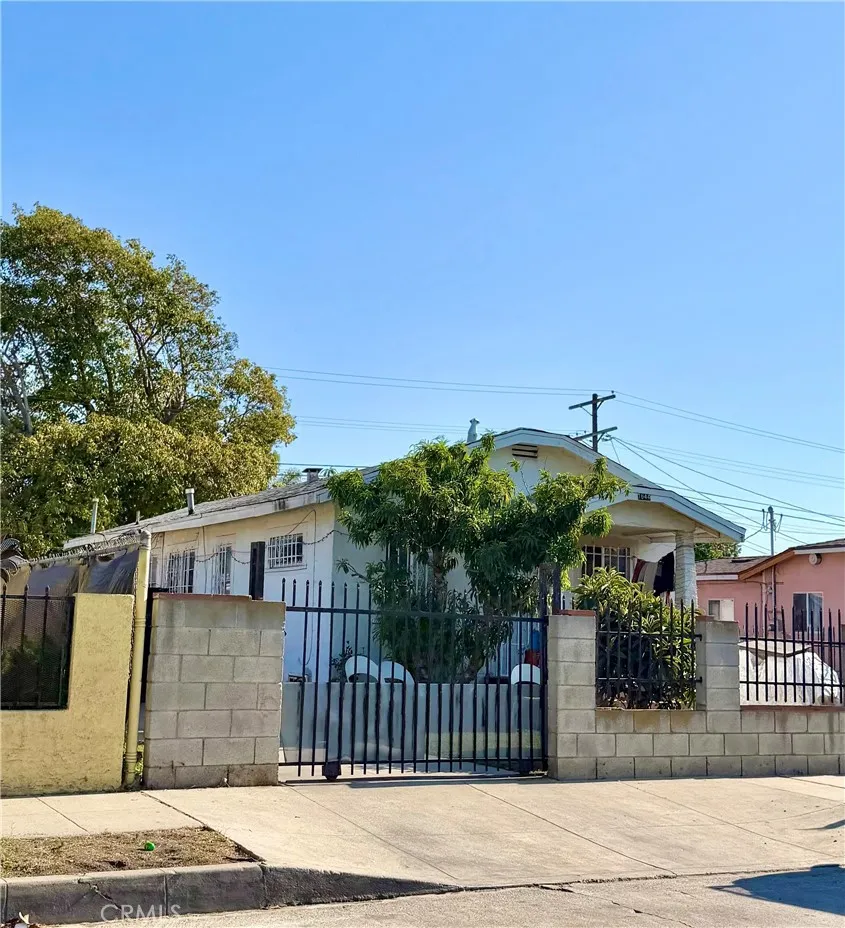 1644 W 67th