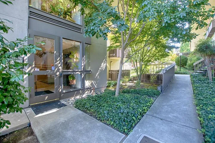 2140 Santa Cruz Avenue B106, Menlo Park, California 94025 — photo 4