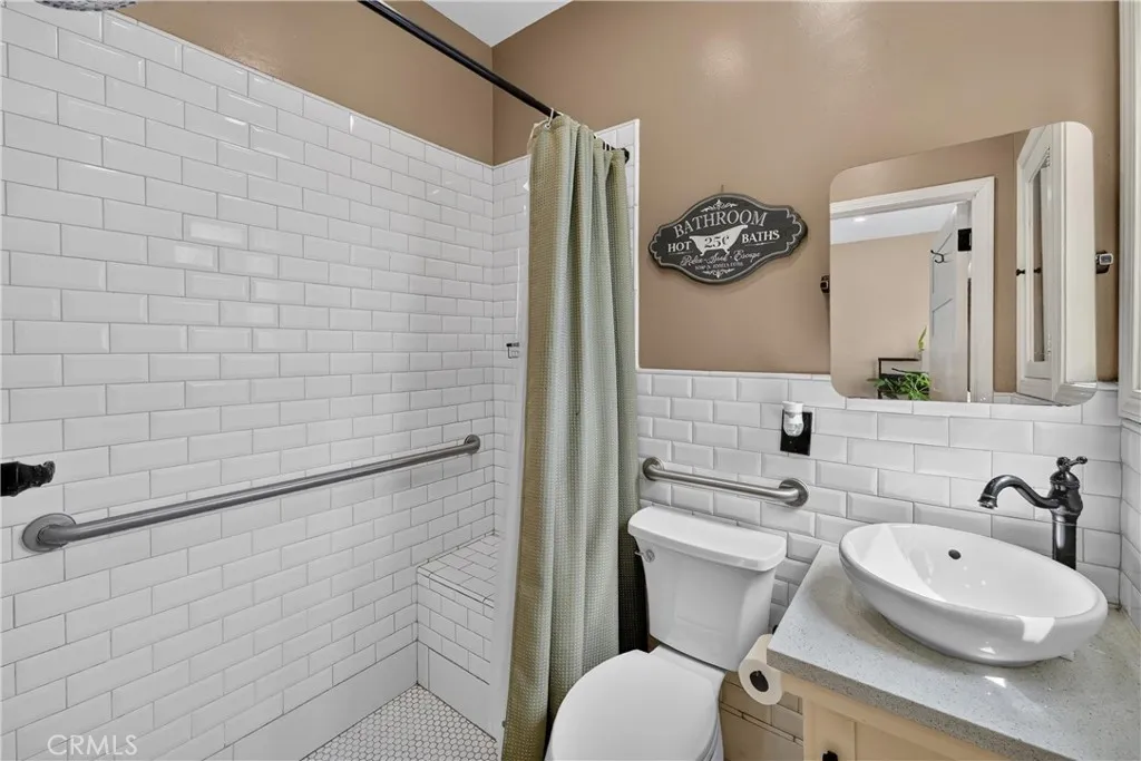 Primary Ensuite Bathroom Primary Ensuite Bathroom