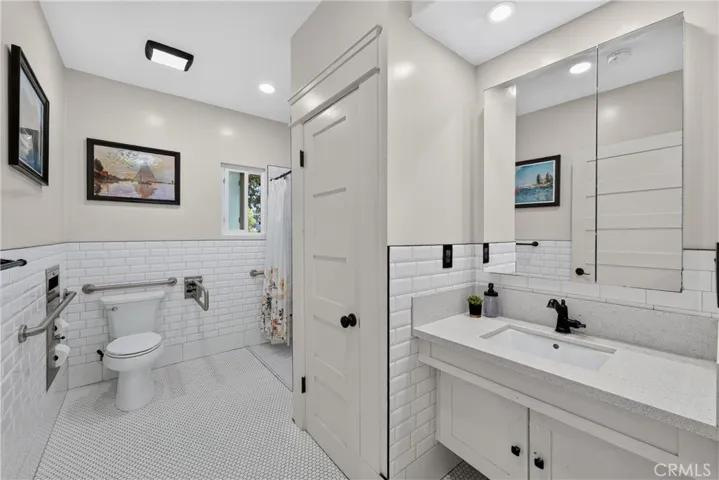 Bathroom #2