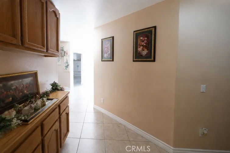 1340 N Neptune, Wilmington, California 90744 — photo 4