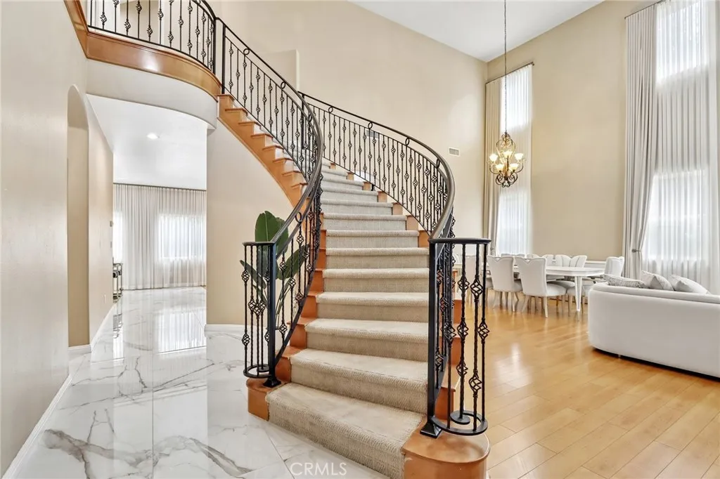 6921 Kian Ct