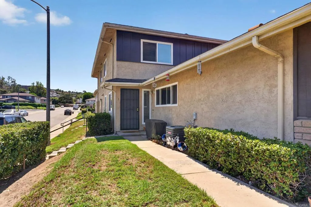 12135 Orange Crest Ct