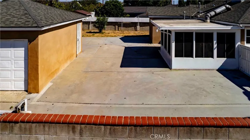 12560 Mineola, Los Angeles, California 91331 — photo 5