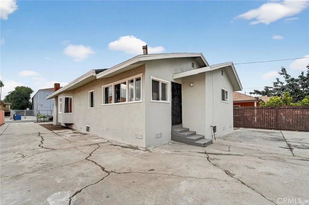 1043 W 95th Street, Los Angeles, California 90044 — photo 5