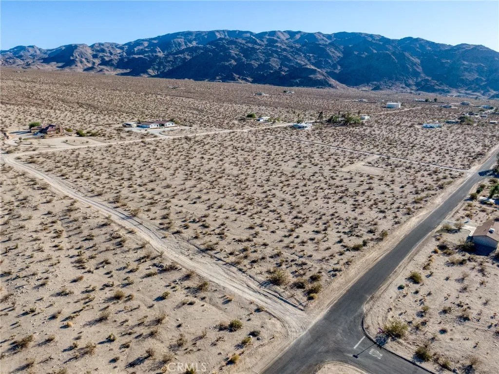 74835 Morning Dr, 29 Palms, California 92277 — photo 4