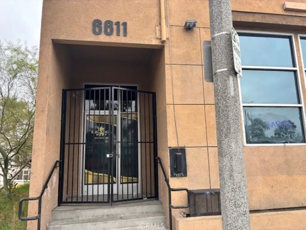 6611 Eastern