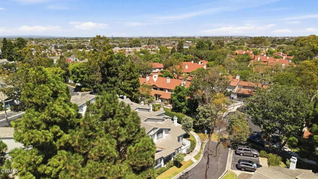 12-web-or-mls-483 Las Palomas Dr -05