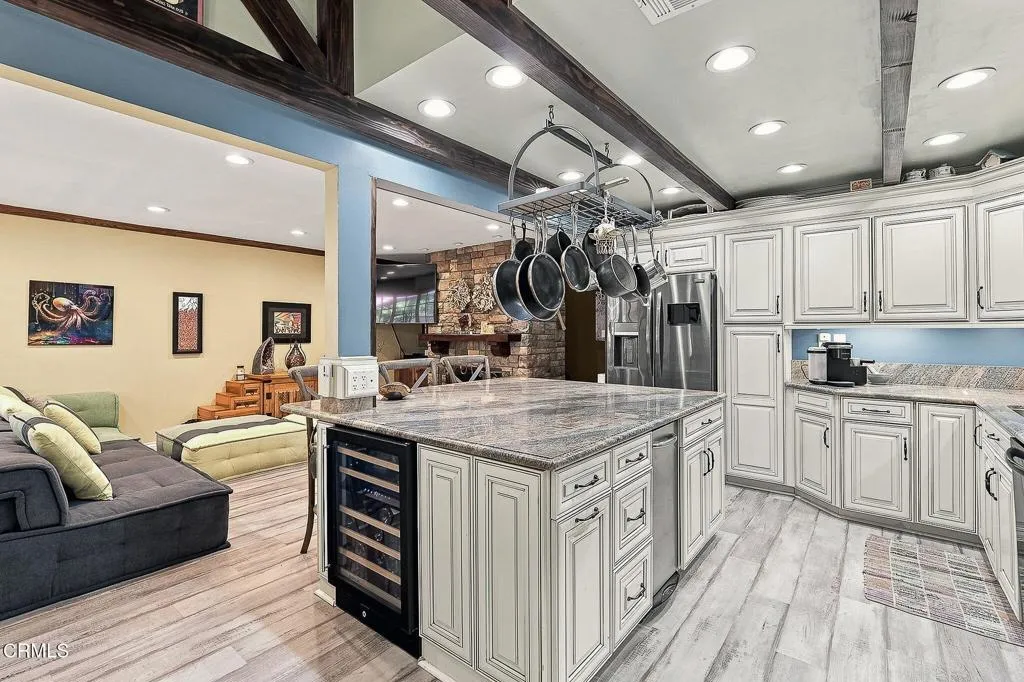 9-web-or-mls-483 Las Palomas Dr -02