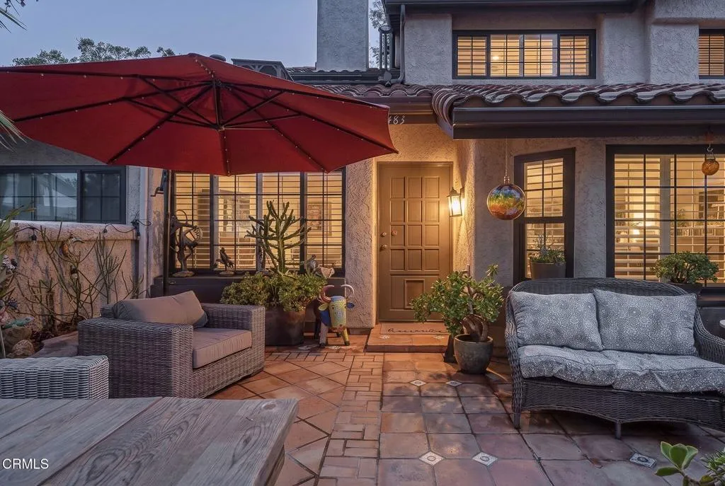 8-web-or-mls-483 Las Palomas Dr -44