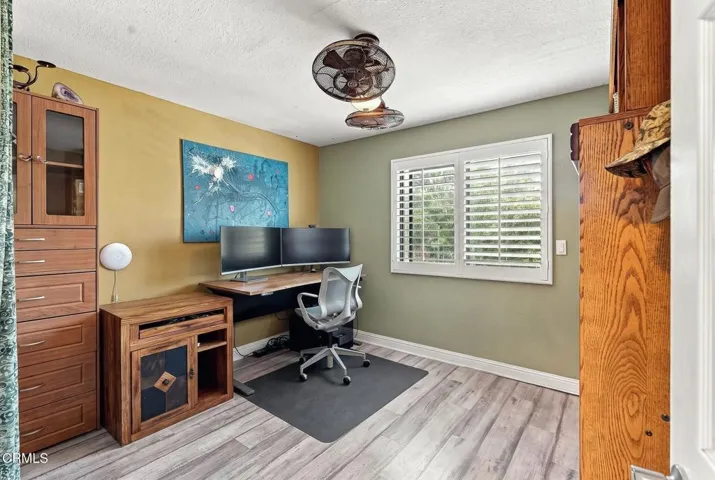 28-web-or-mls-483 Las Palomas Dr -24
