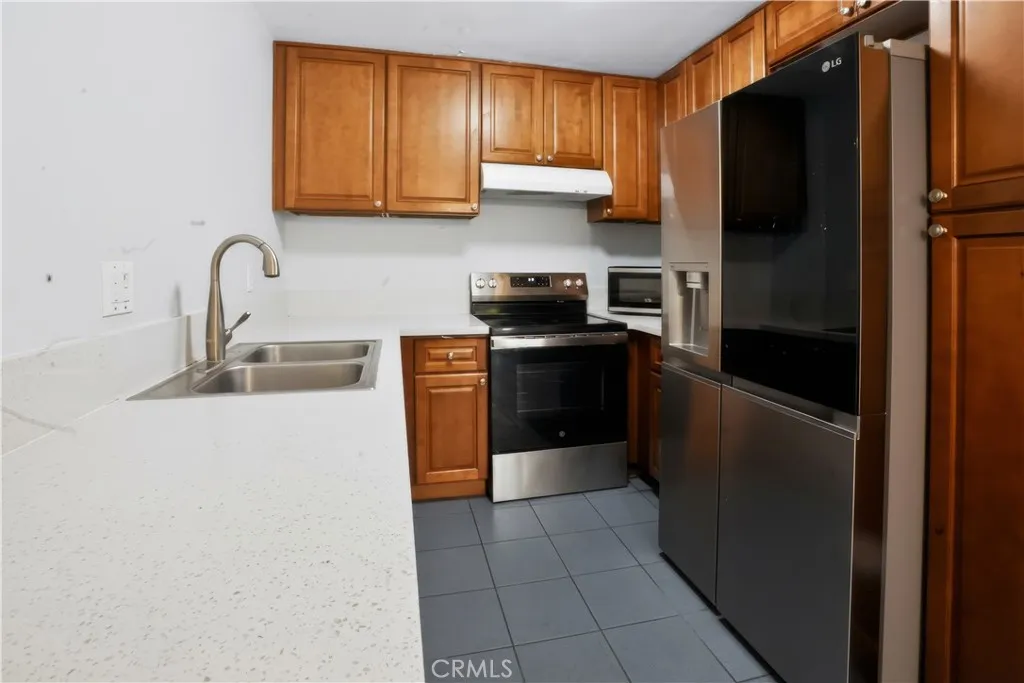 1602 N King F3, Santa Ana, California 92706 — photo 4