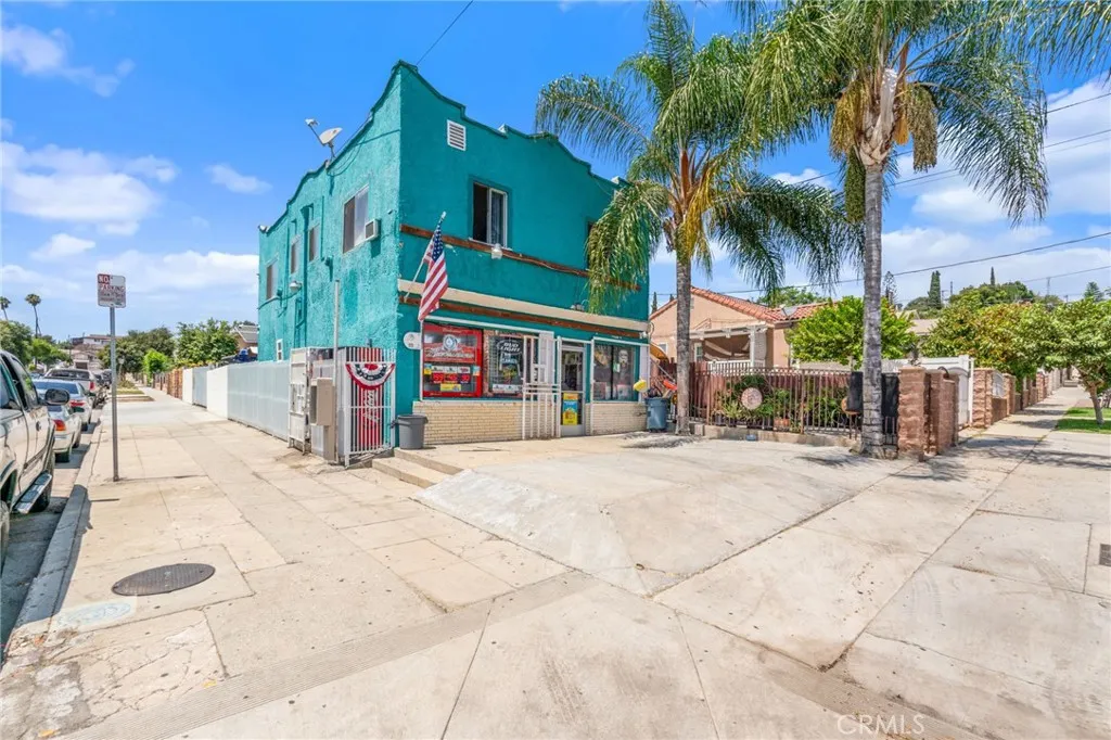 801 N Marianna