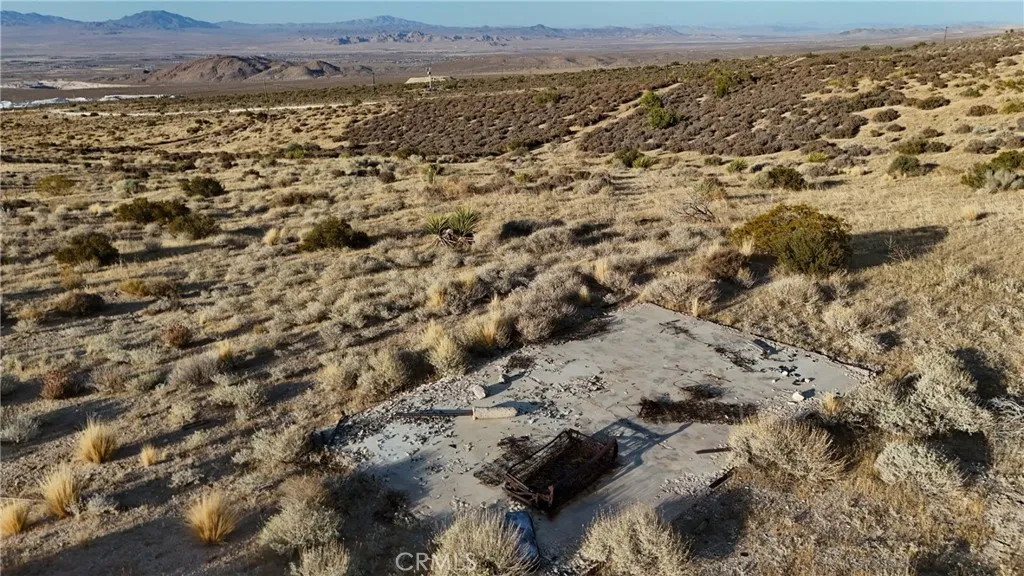 754 Crystal Creek (near) Road, Lucerne Valley, California 92356 — photo 5