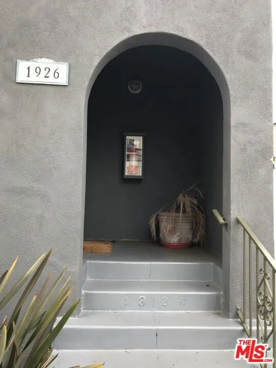FRONT ENTRY