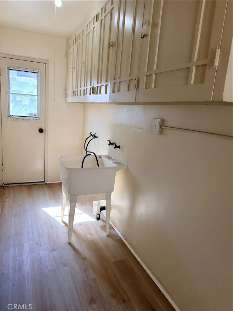 Private laundry room Private laundry room