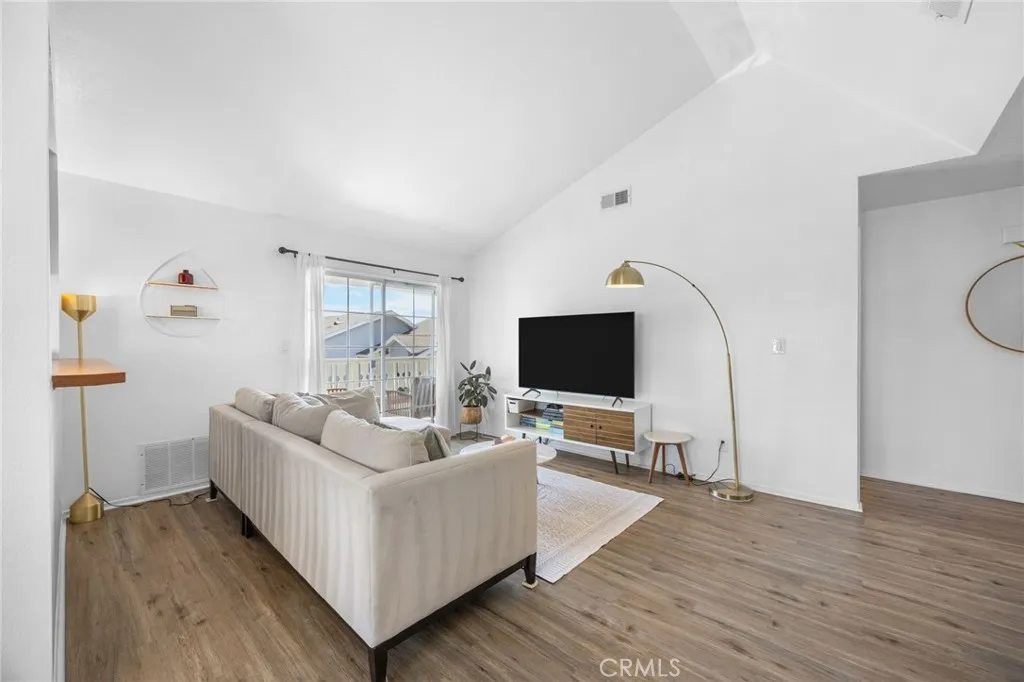 7841 Essex Drive 202, Huntington Beach, California 92648 — photo 5