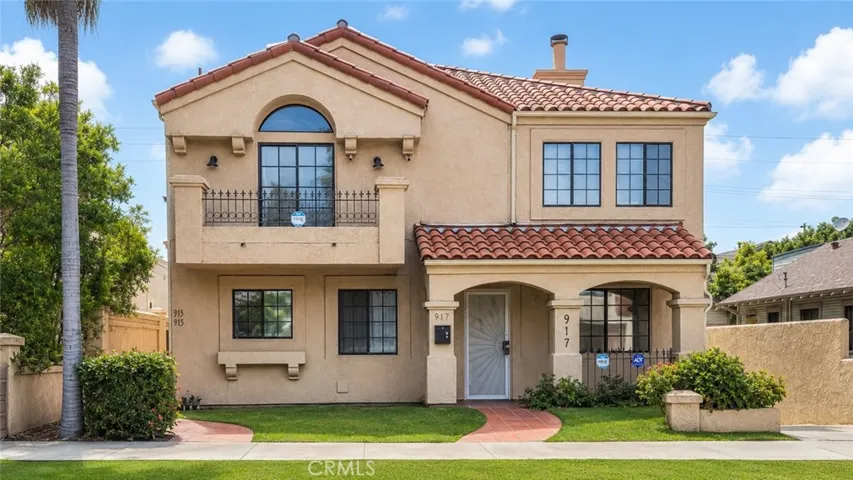 Front of home with Private front yard