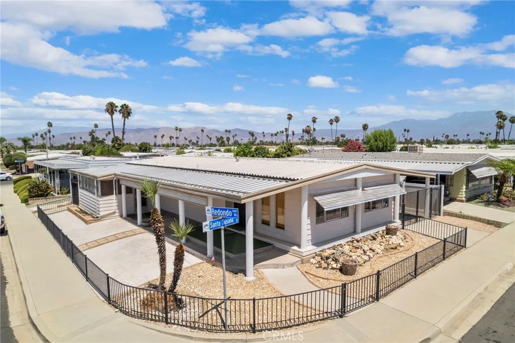 1670 Santa Susana