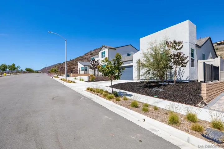 35617 Blue Bretton Dr, Fallbrook, California 92028 — photo 5