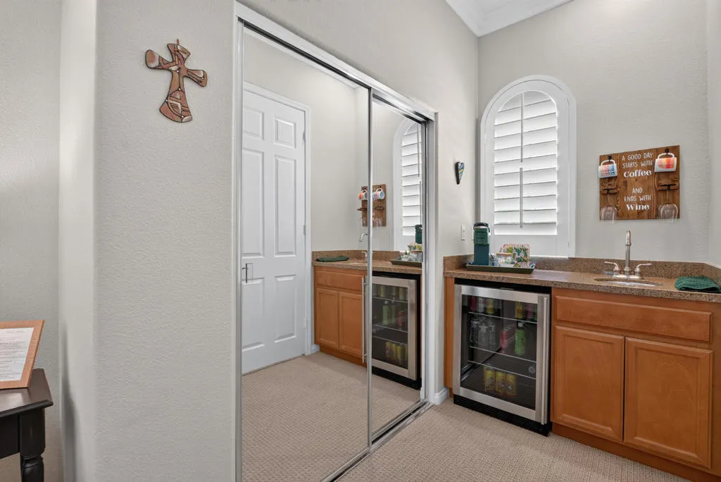 61414 Topaz Drive, La Quinta 61414 Topaz Drive, La Quinta