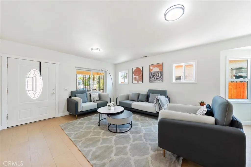 gallery-image 4