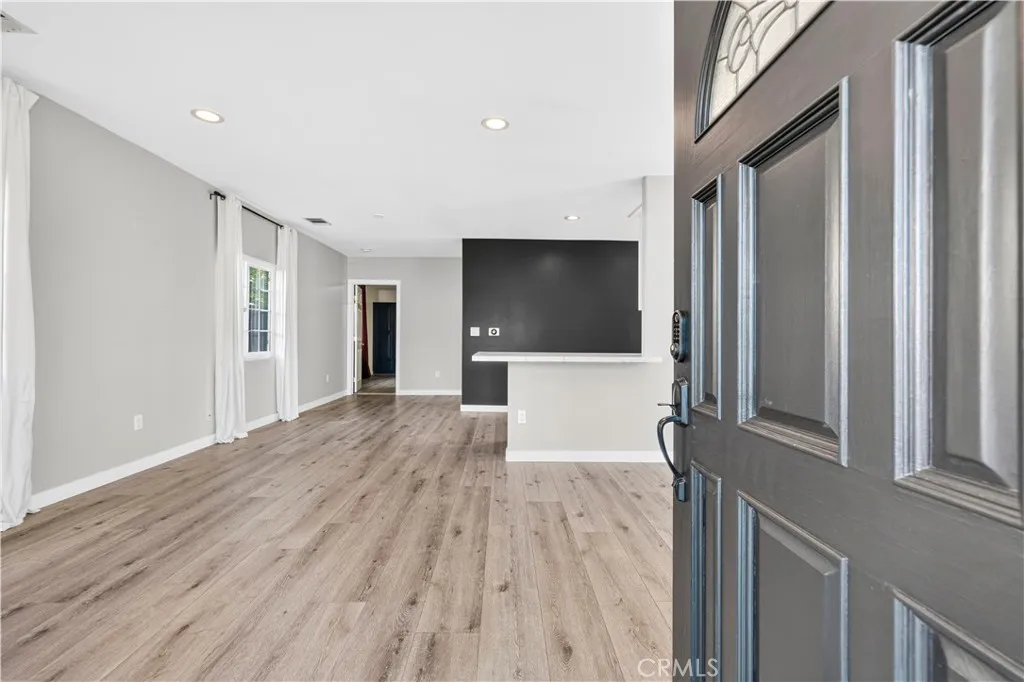 1111 E Elk, Glendale, California 91205 — photo 4
