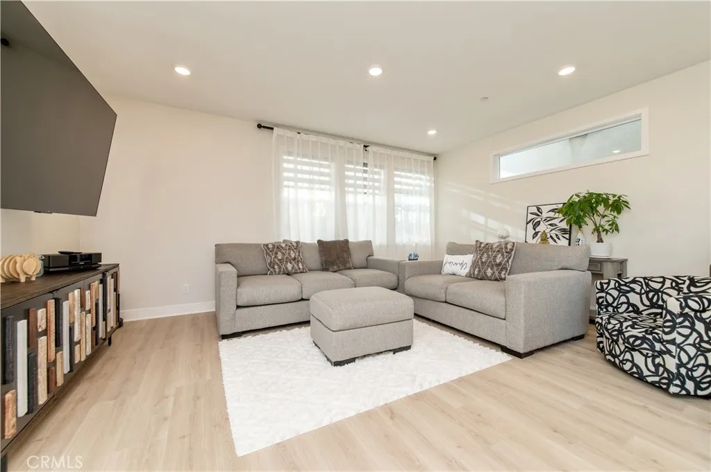 200 Zawn, Irvine, California 92618 — photo 4