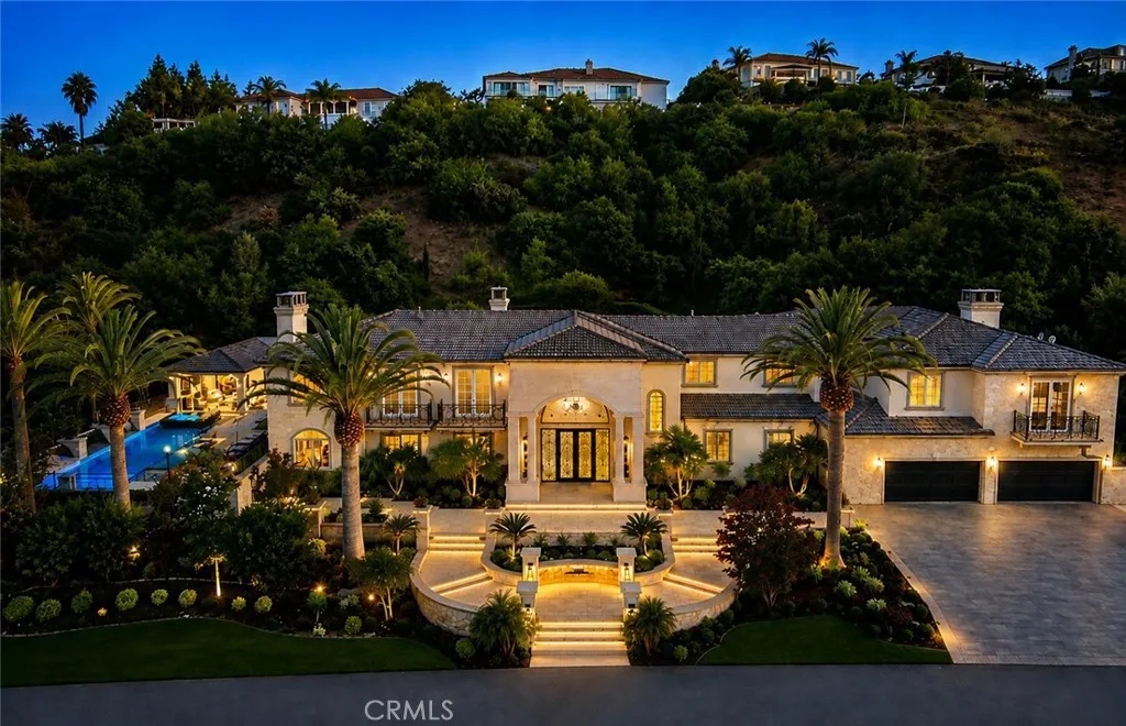 2855 Oak Knoll Dr