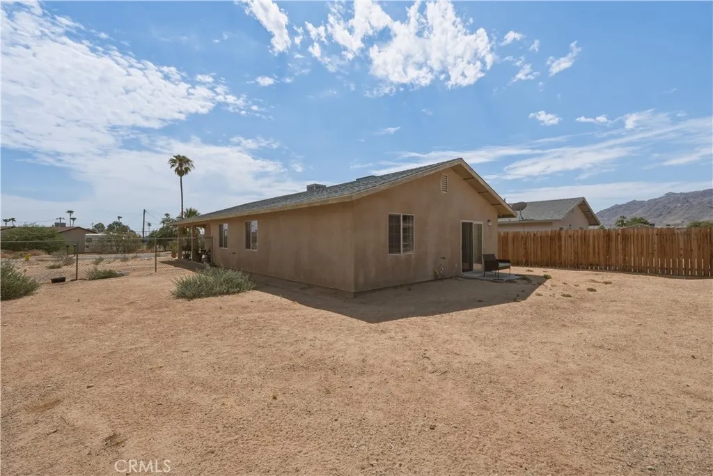 6252 Smoketree Avenue, 29 Palms, California 92277 — photo 5