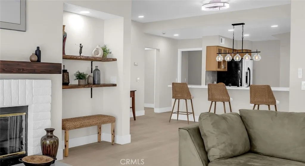 280 Vista Royale Cir
