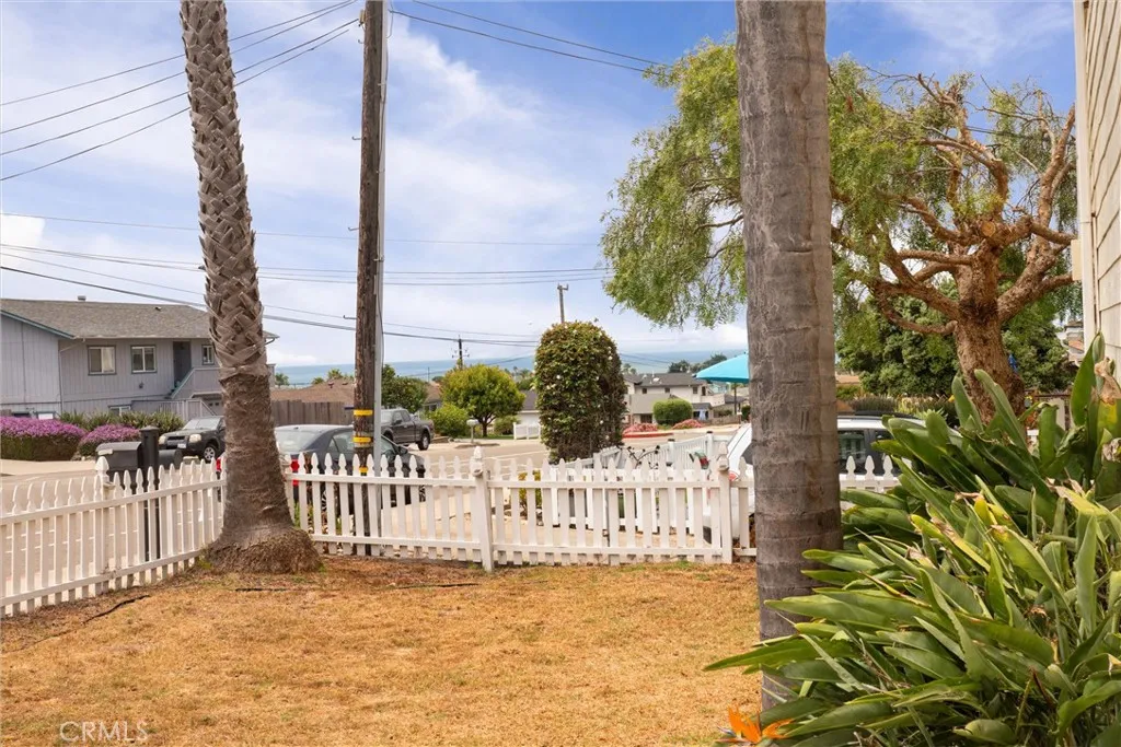 581 Newport, Grover Beach, California 93433 — photo 5