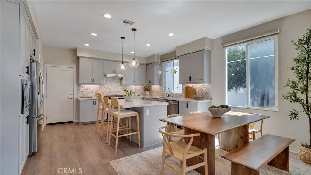 270 Novel, Irvine, California 92618 — photo 4