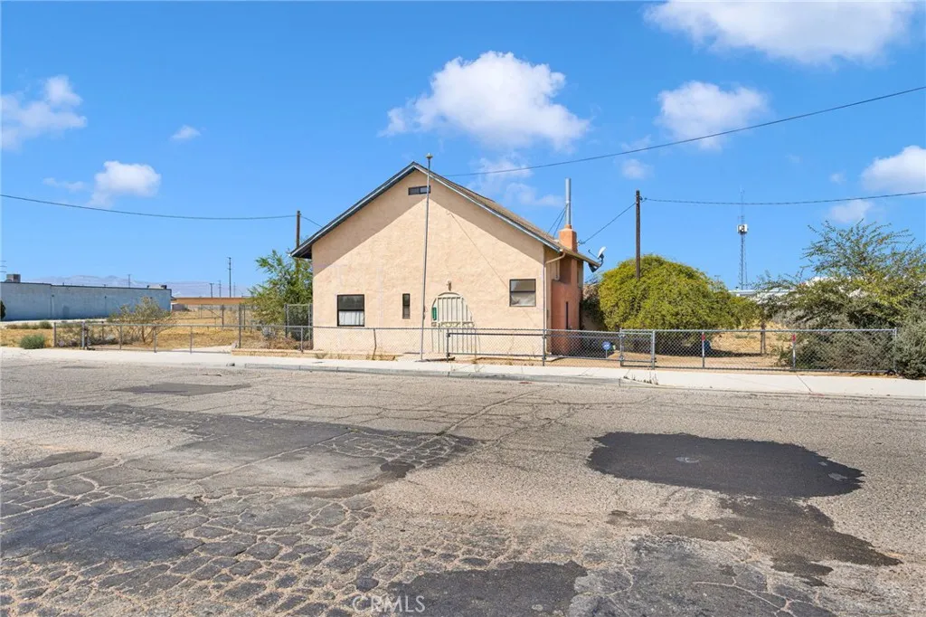 18058 Jonathan St