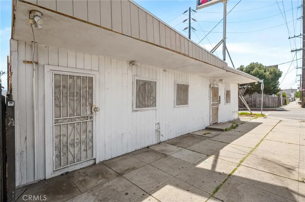 1302 N Wilmington Boulevard, Wilmington, California 90744 — photo 4