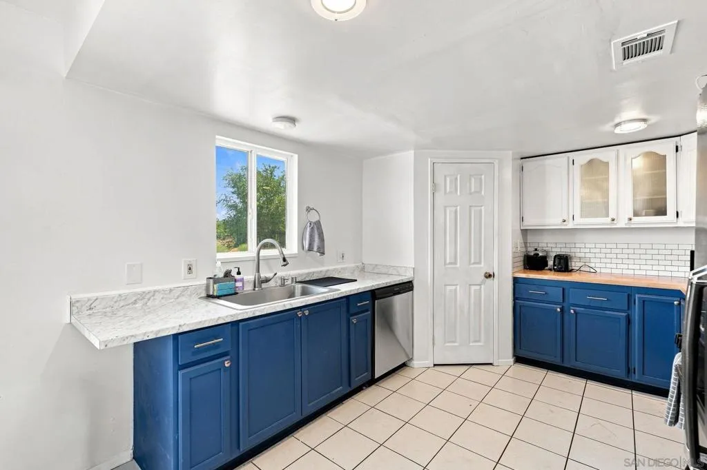 12787 Pocono Rd, Apple Valley, California 92308 — photo 4