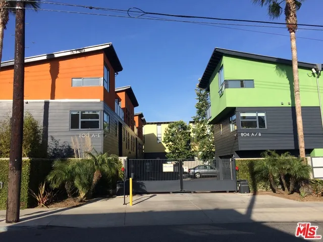 320 Indiana Ave