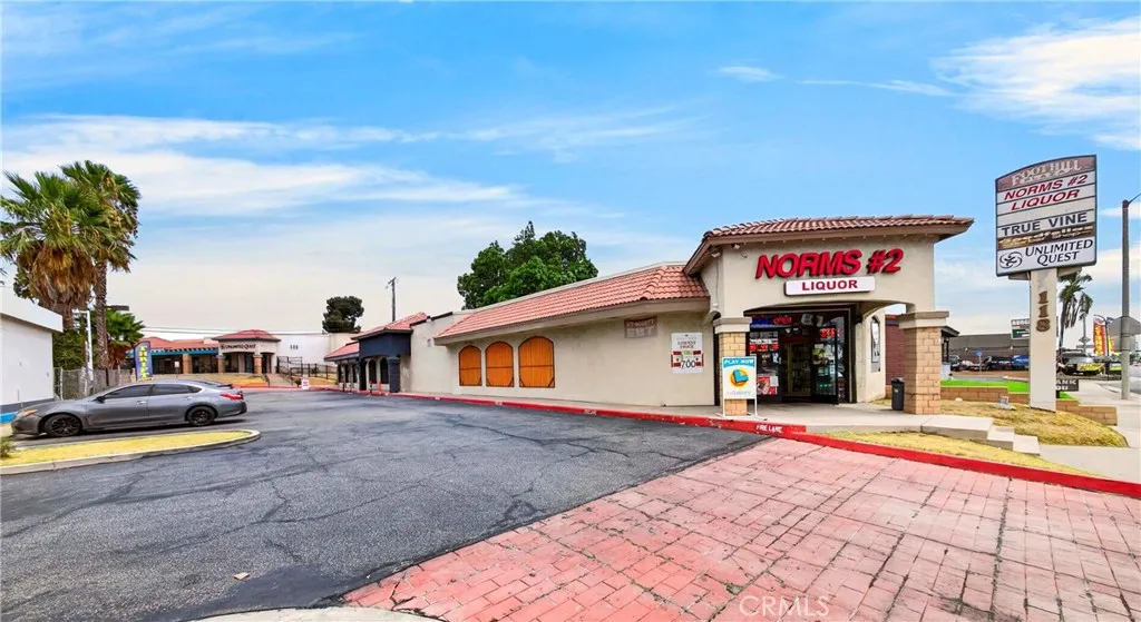 118 E Foothill, Rialto, California 92376 — photo 4