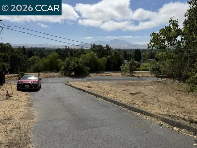387 Camino Las Juntas, Pleasant Hill, California 94523-2108 — photo 5