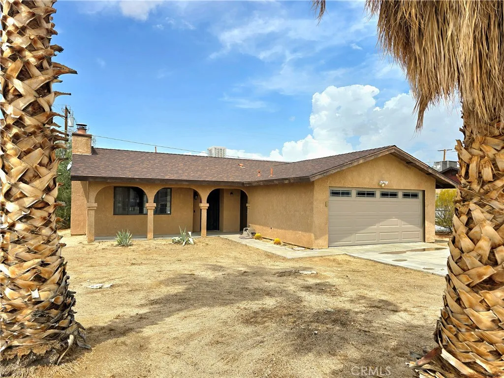 6142 Mariposa Ave