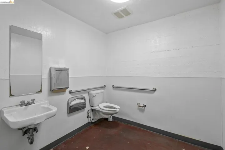 1422 Harrison St, Oakland, California 94612 — photo 5